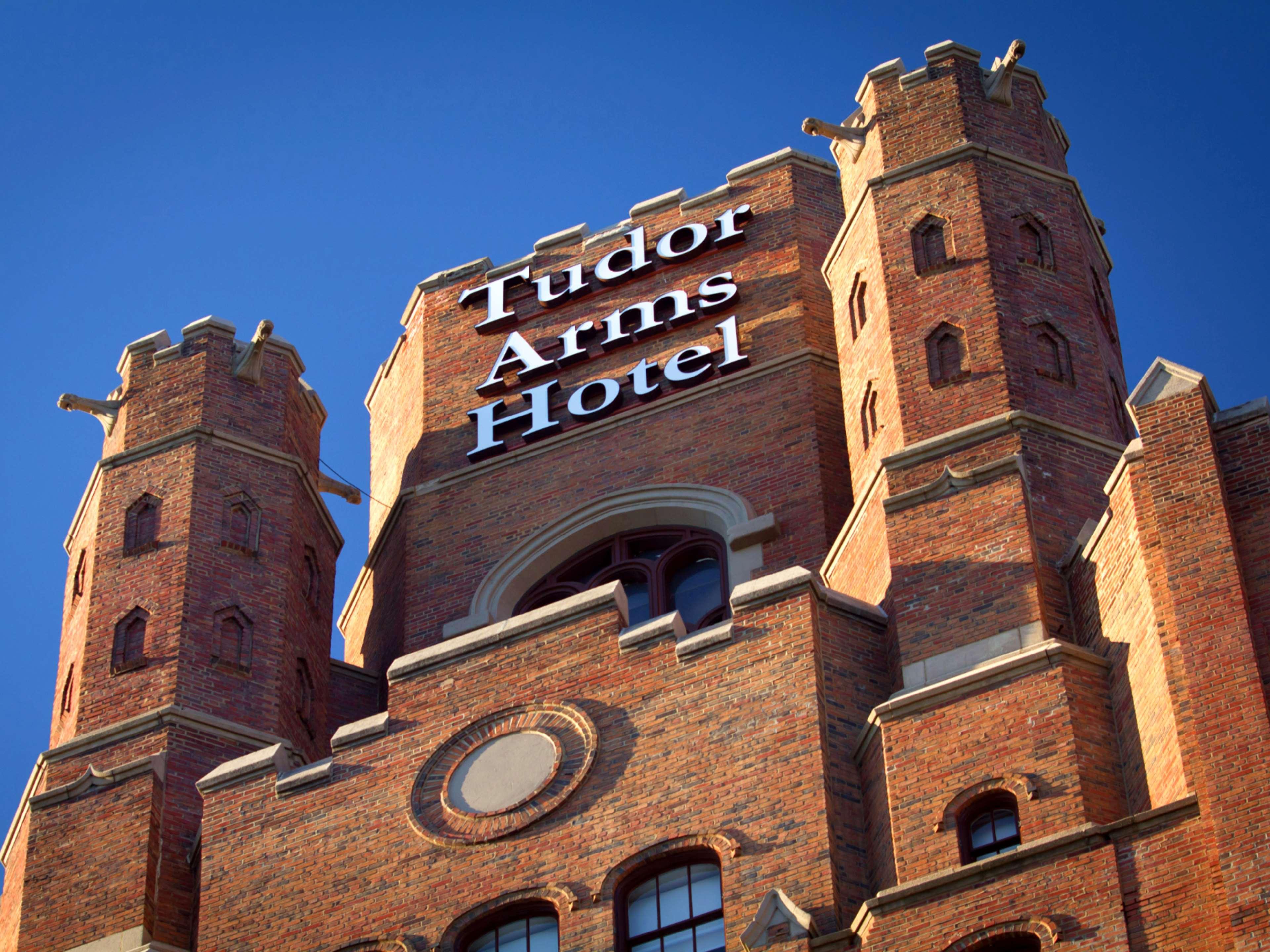 The Tudor Arms Hotel Cleveland - A Doubletree By Hilton Екстер'єр фото