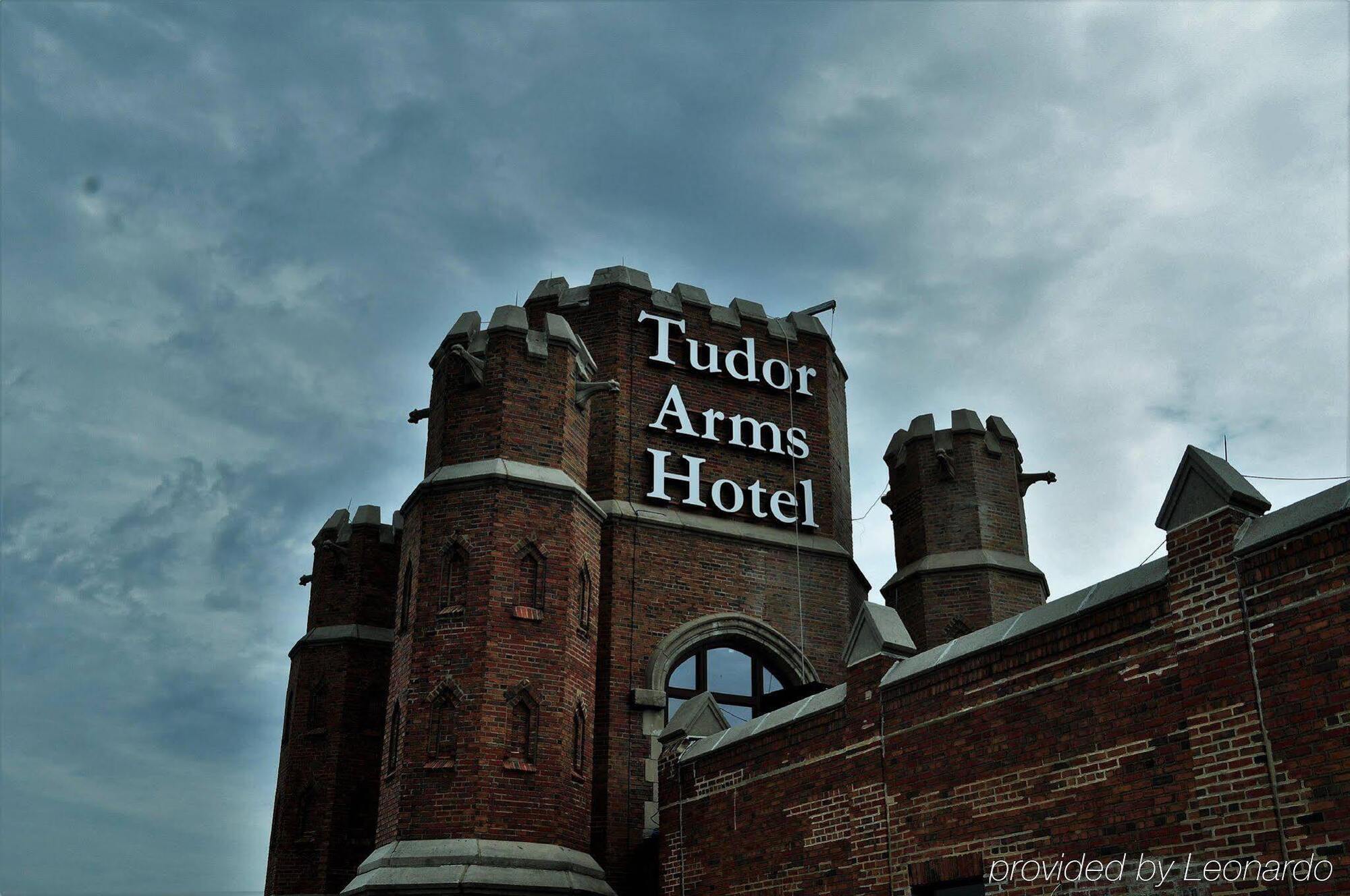 The Tudor Arms Hotel Cleveland - A Doubletree By Hilton Екстер'єр фото